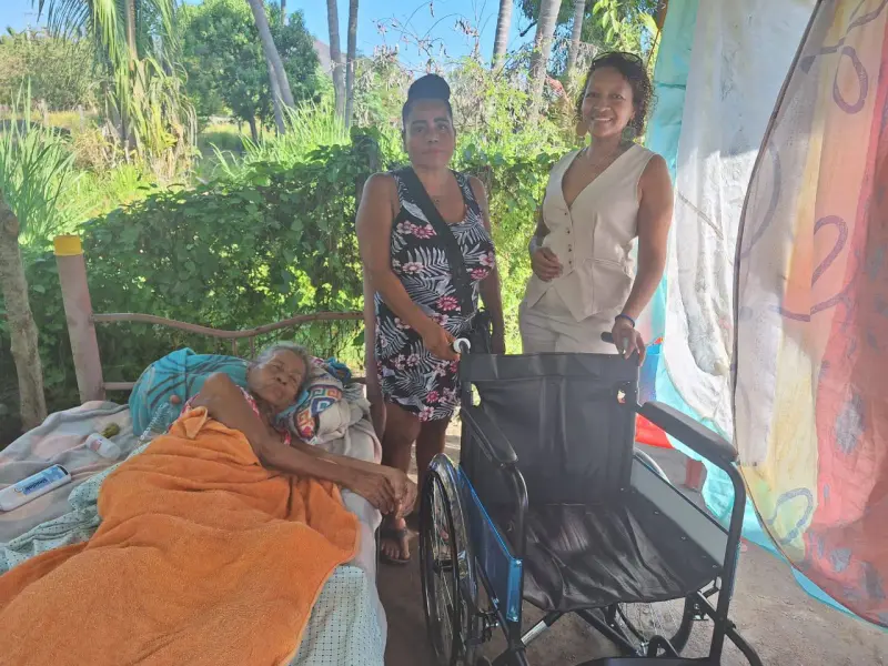 Visita de la Diputada Rosy Castro a los pueblos de Villa de Tututepec, Oax.